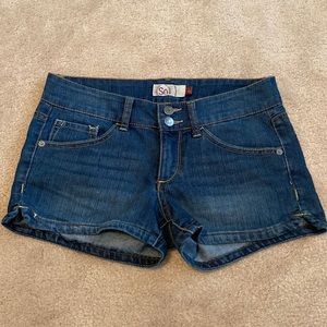 Juniors denim shorts